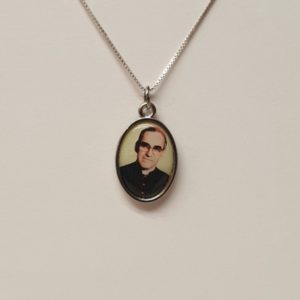 Medaglia di San Oscar Arnulfo Romero in metallo