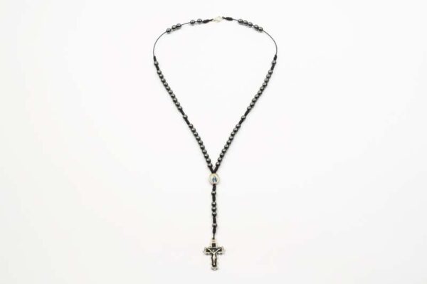 Rosario in ematite e corda
